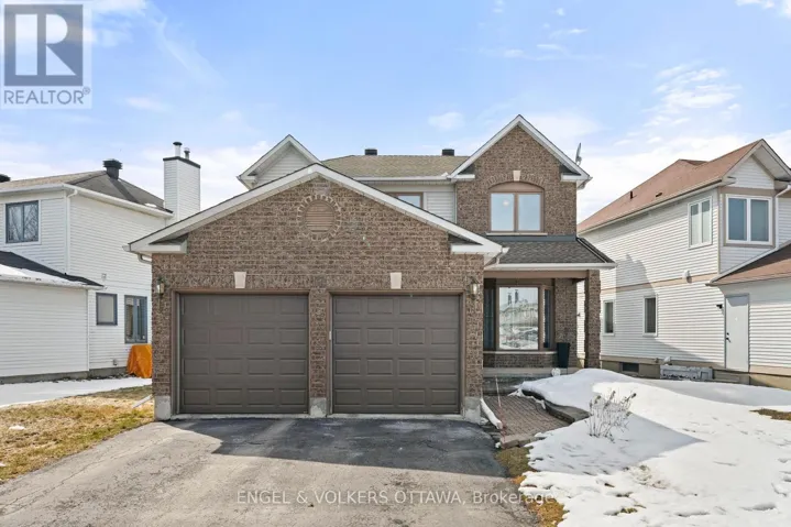17 HUNTERSWOOD CRESCENT, Ottawa, Ontario K1G5V1