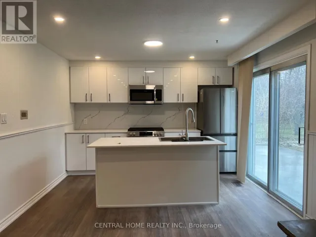 86 PLEASANT AVENUE, Toronto (Newtonbrook West), Ontario M2M1L9