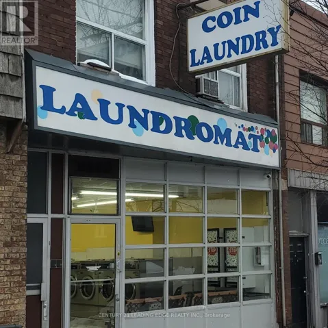1935 GERRARD STREET E, Toronto (Woodbine Corridor), Ontario M4L2C2