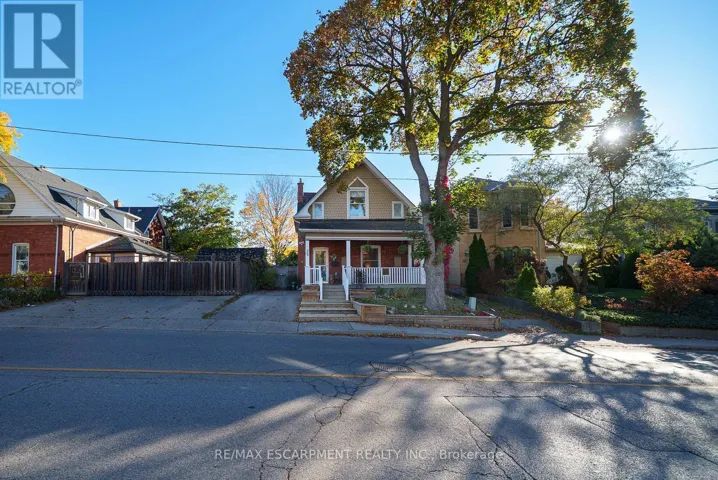 35 MURRAY STREET, Brantford, Ontario N3S5N4