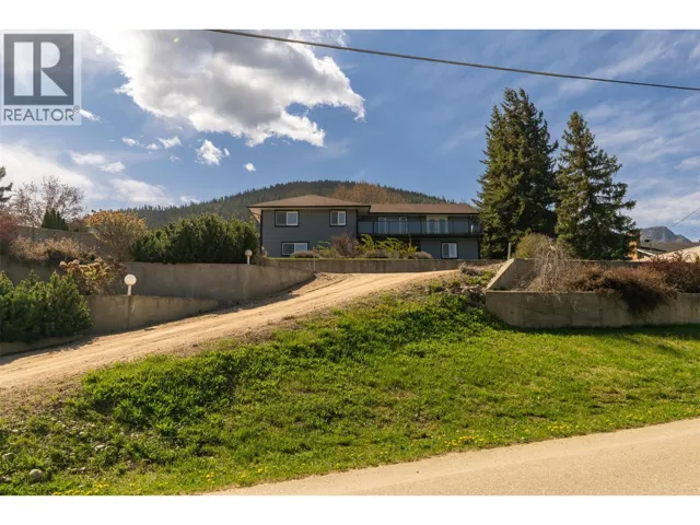 1350 13 Avenue SE, Salmon Arm, British Columbia V1E2G7