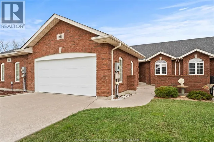 104 RIVERFRONT PARK CRESCENT, Amherstburg, Ontario N9V0B7