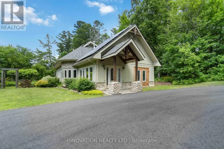 698 MOFFAT STREET, Pembroke, Ontario K8A3Y1