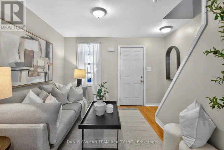 114 OLIVE AVENUE, Oshawa (Central), Ontario L1H2P2