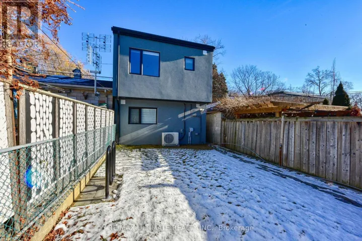 LANEWAY - 385 MCROBERTS AVENUE, Toronto (Caledonia-Fairbank), Ontario M6E4R1
