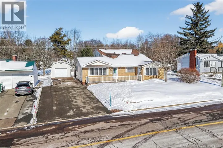 39 Glenwood Drive, Moncton, New Brunswick E1A2M8