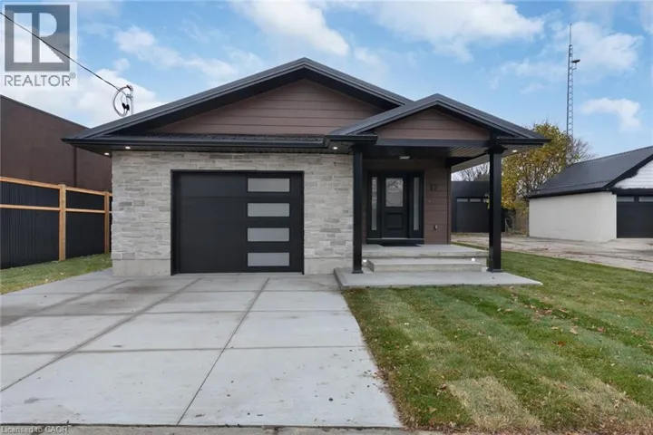 17 CHURCH Street E, Delhi, Ontario N4B1T3
