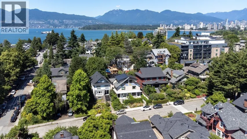 2575 W 3RD AVENUE, Vancouver, British Columbia V6K1M2