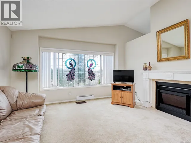 31 901 Kentwood Lane, Saanich, British Columbia V8Y2Y7
