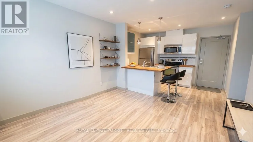 #2 - 3411 LAKESHORE BOULEVARD W, Toronto (Long Branch), Ontario M8W1N2