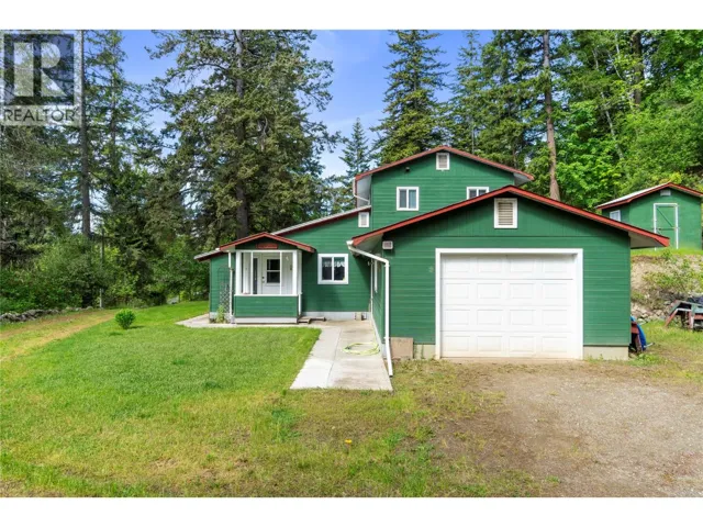 6497 Lindsay Road, Magna Bay, British Columbia V0E1M7