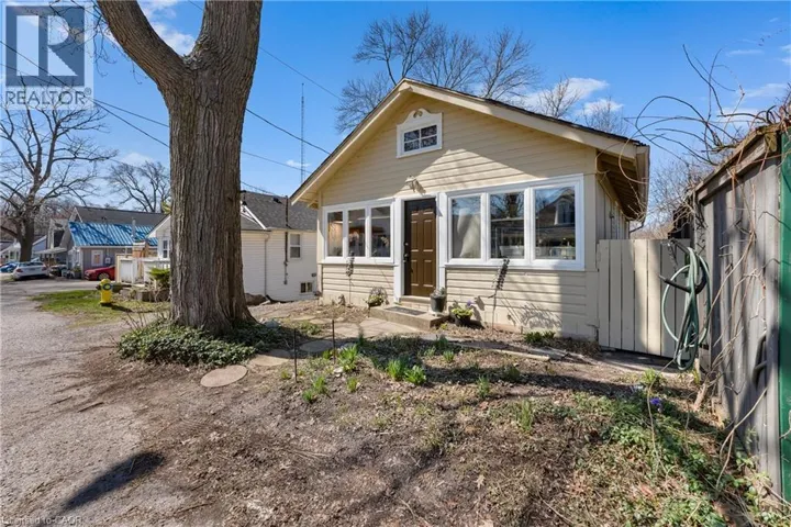 240 LINCOLN Road W, Crystal Beach, Ontario L0S1B0