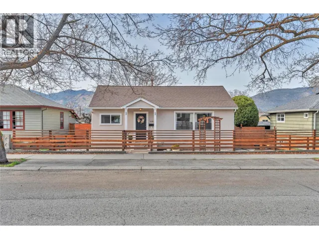 1119 KILWINNING Street, Penticton, British Columbia V2A4N9