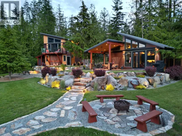 179 KOOTENAY LAKE Road, Procter, British Columbia V0G1V0