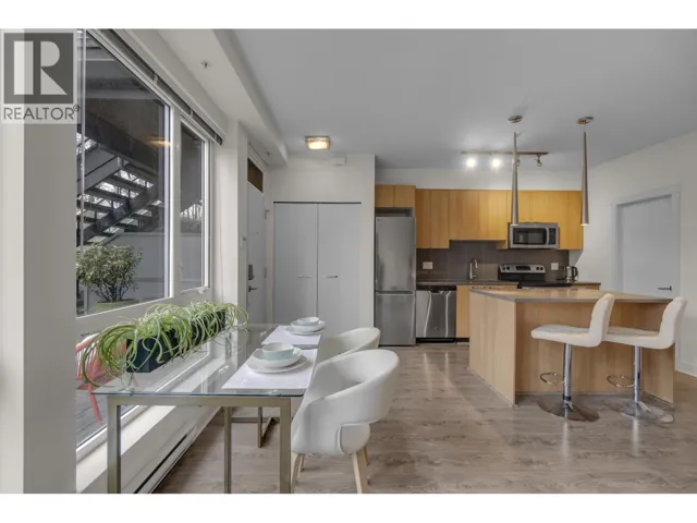 103 735 W 15TH STREET, North Vancouver, British Columbia V7M0B8