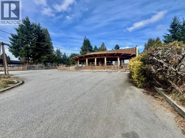 818 GIBSONS WAY, Gibsons, British Columbia V0N1V7