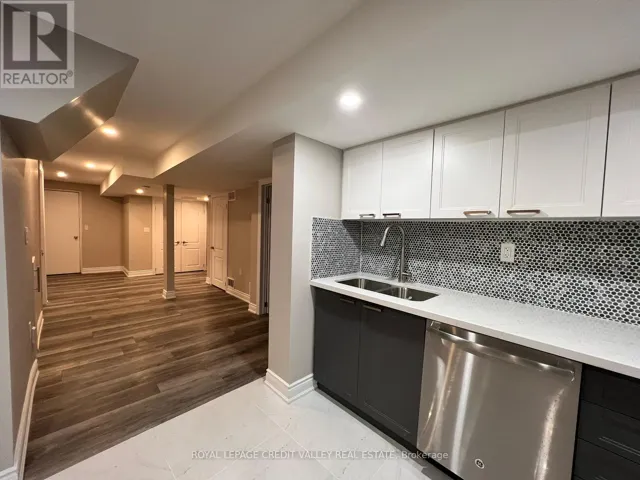62 EAGLERIDGE DRIVE, Brampton (Brampton North), Ontario L6R1E8