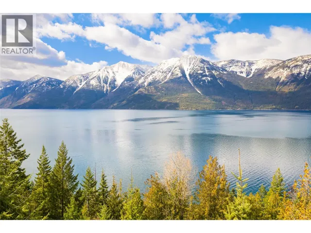 13625 & 13631 Mountain Shores Road, Boswell, British Columbia V0B1A0