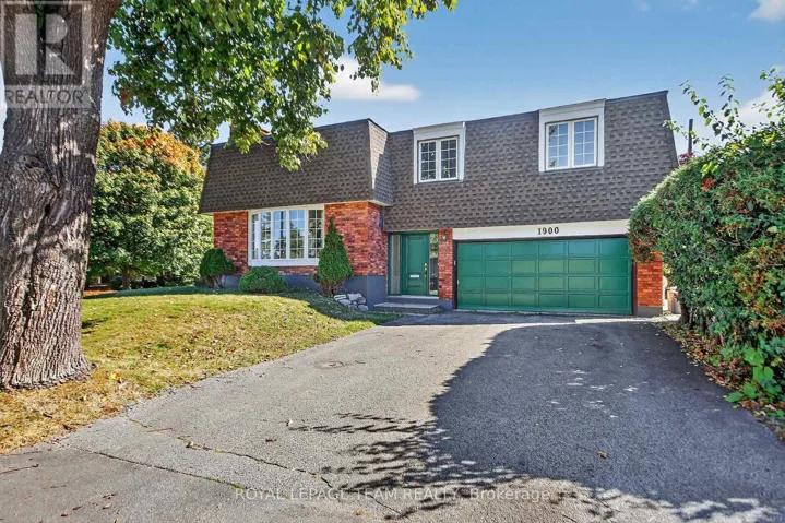 1900 SOUTHAMPTON COURT, Ottawa, Ontario K2C0W3