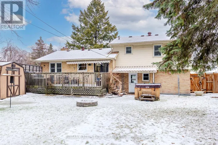 872 LAW STREET, Oshawa (Centennial), Ontario L1G4M4