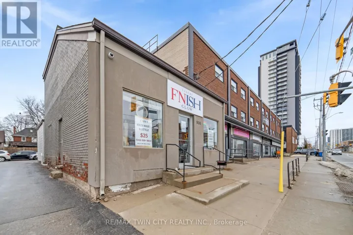 938 KING STREET W, Kitchener, Ontario N2G1G4