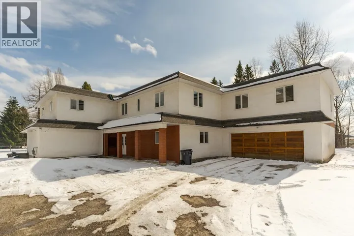 540 CUTBANK ROAD, Prince George, British Columbia V2K5P4