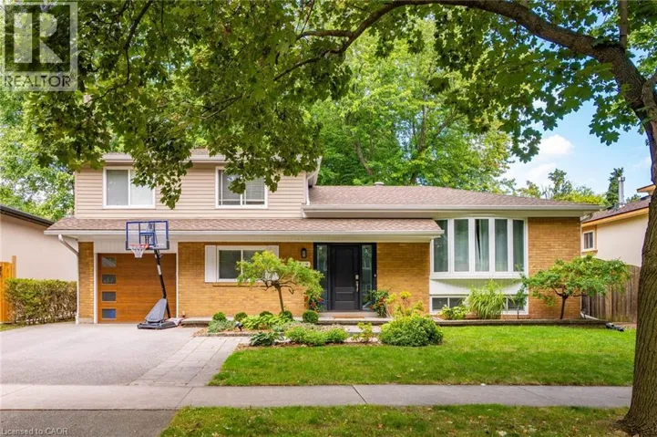 479 PINEDALE Avenue, Burlington, Ontario L7L3W3