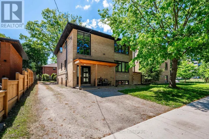 76 THIRTY FIFTH STREET, Toronto (Long Branch), Ontario M8W3K4