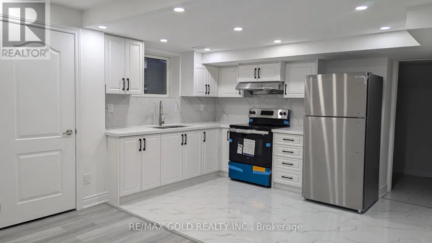 BSMT - 9 SUGAR PEARL ROAD, Brampton (Snelgrove), Ontario L6Z0K5