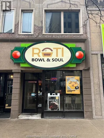 359 OUELLETTE, Windsor, Ontario N9A4J1