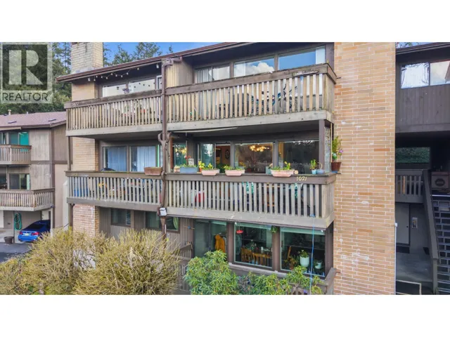 1021 OLD LILLOOET ROAD, North Vancouver, British Columbia V7J3H6
