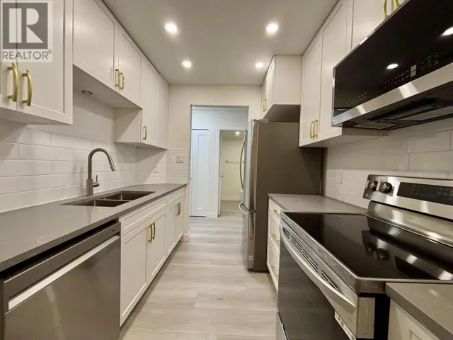 365 GINGER DRIVE, New Westminster, British Columbia V3L5L5