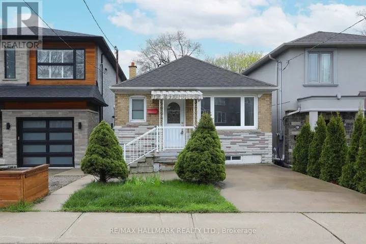 LOWER - 11 ADAIR ROAD, Toronto (O'Connor-Parkview), Ontario M4B1V4