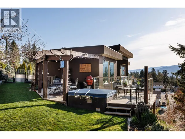 5987 Meldrum Place, Peachland, British Columbia V0H1X4