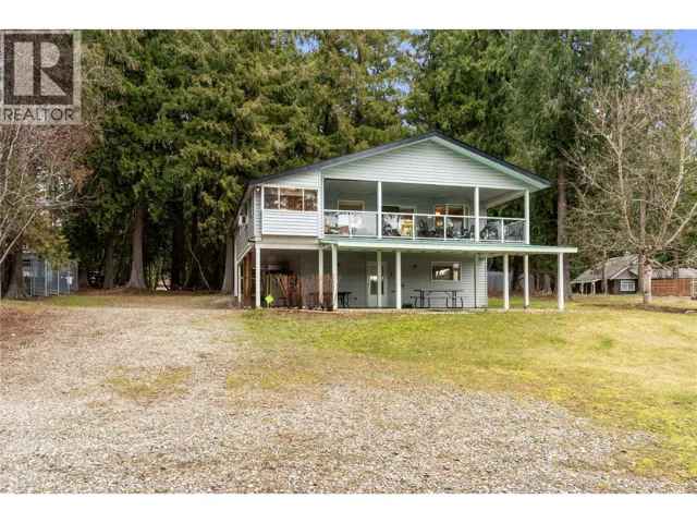 6807 Squilax - Anglemont Road, Magna Bay, British Columbia V0E1M7