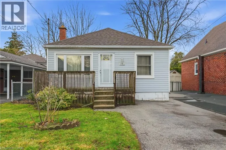 263 EAST 15TH Street, Hamilton, Ontario L9A4G4