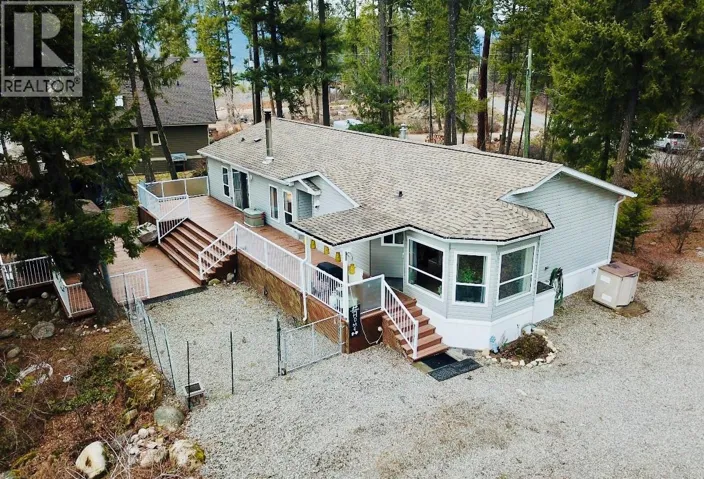 7743 MCRAE Road, Christina Lake, British Columbia V0H1E0