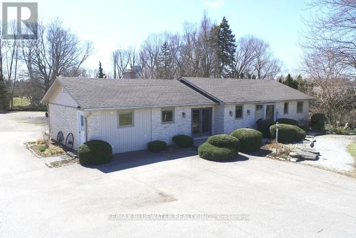 279 MAIN STREET, Lambton Shores (Thedford), Ontario N0M2N0
