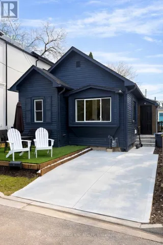 17 CONSIDINE AVENUE, St. Catharines (Port Dalhousie), Ontario L2N5K1