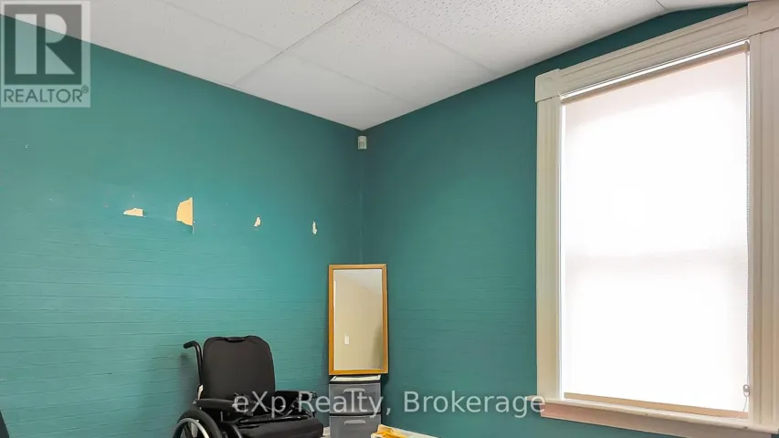 780