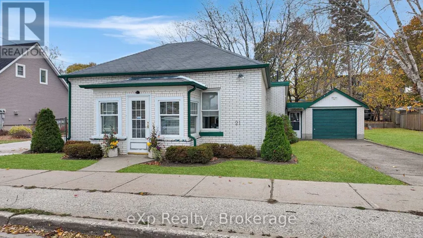 21 GROSVENOR STREET N, Saugeen Shores, Ontario N0H2L0