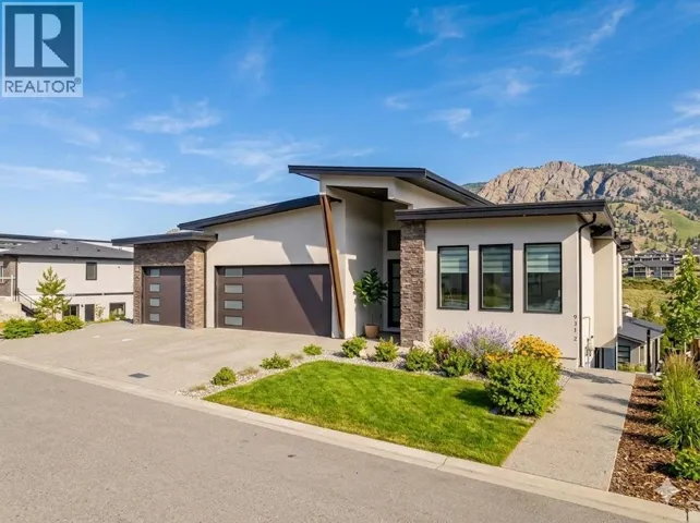 937 Royal Troon Lane, Kelowna, British Columbia V1P0A3