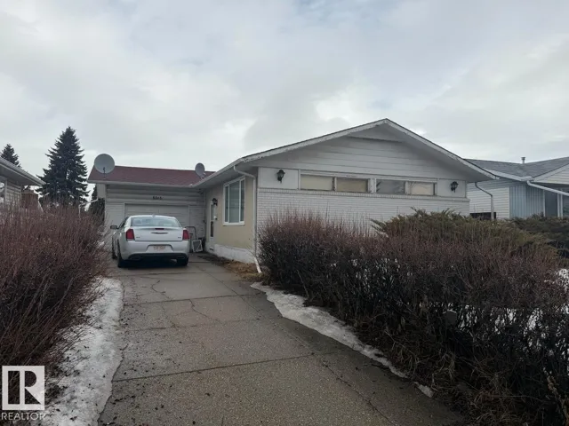8816 137 AV NW, Edmonton, Alberta T5E1Y4