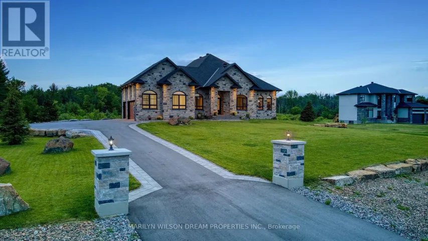 324 HEDLEY WAY, Ottawa, Ontario K2W0E4