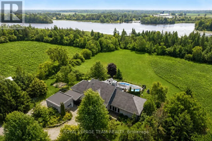 4636 DONNELLY DRIVE, Ottawa, Ontario K0G1N0