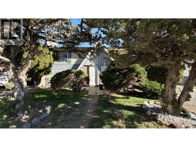 640 | 642 Courtenay Crescent Crescent, Kamloops, British Columbia V2B1Z6