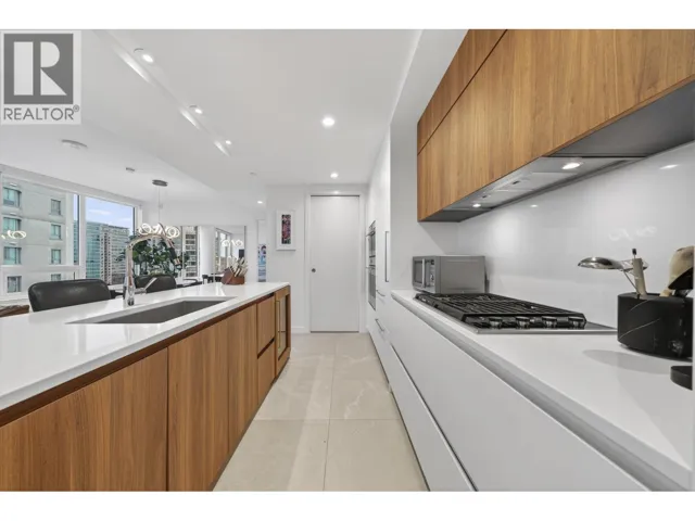 2205 885 CAMBIE STREET, Vancouver, British Columbia V6B0R6