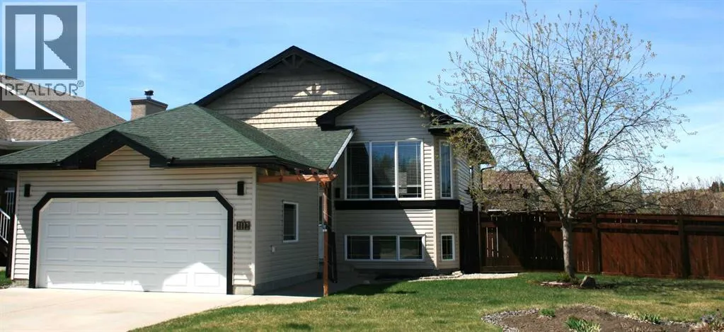 1112 2 Street NE, Sundre, Alberta T0M1X0