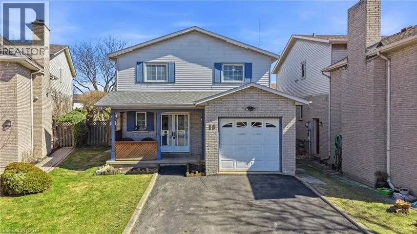 15 FINCH Place, Hamilton, Ontario L9A5C2