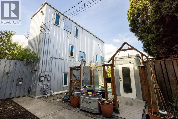 3112 Steele St, Victoria, British Columbia V8Z3N8